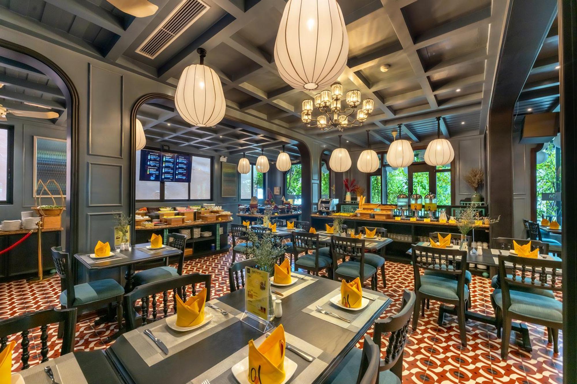 Son Hoi An Boutique Hotel & Spa Exterior photo The interior of the restaurant