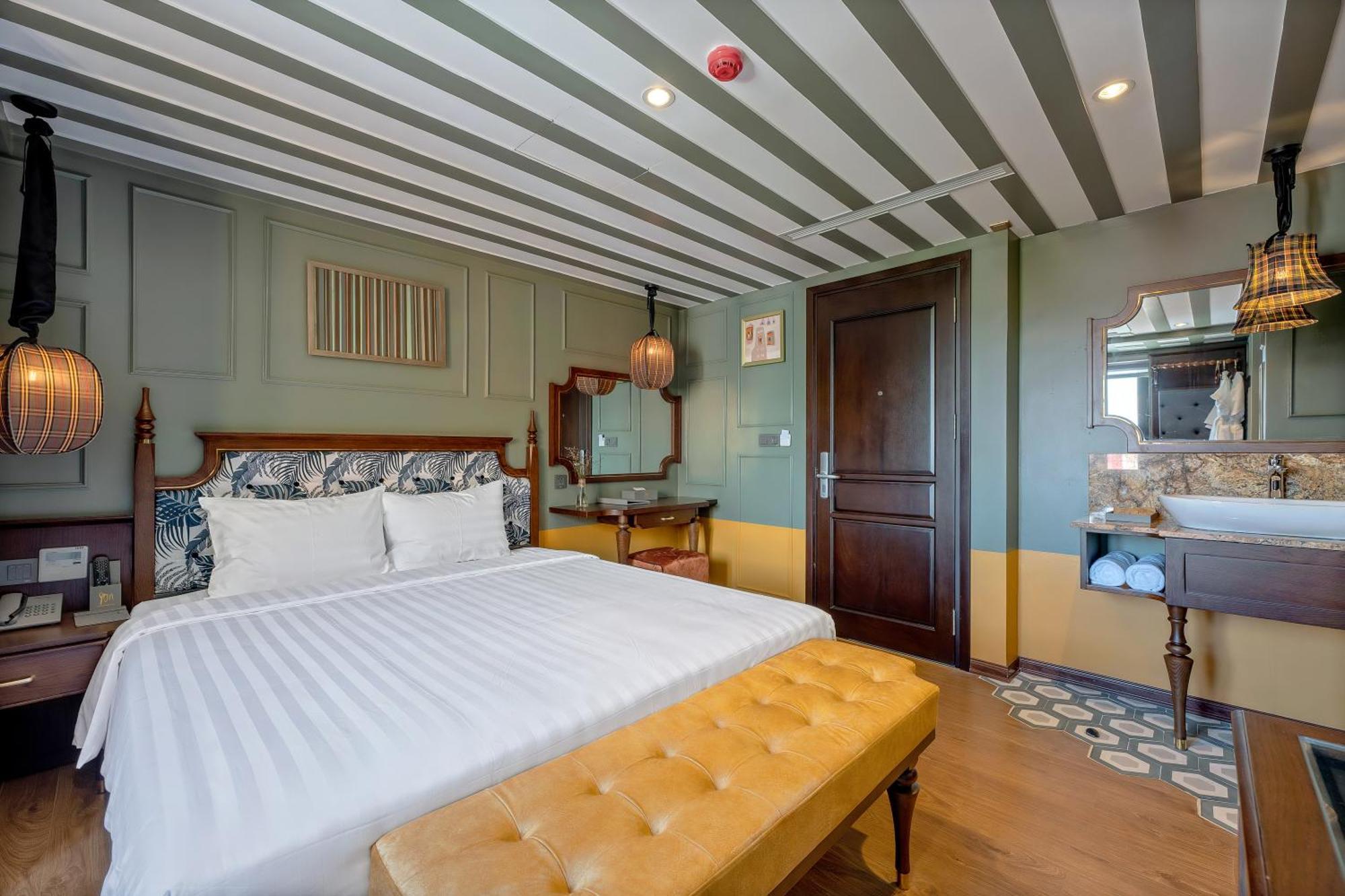 Son Hoi An Boutique Hotel & Spa Room photo A room at the hotel