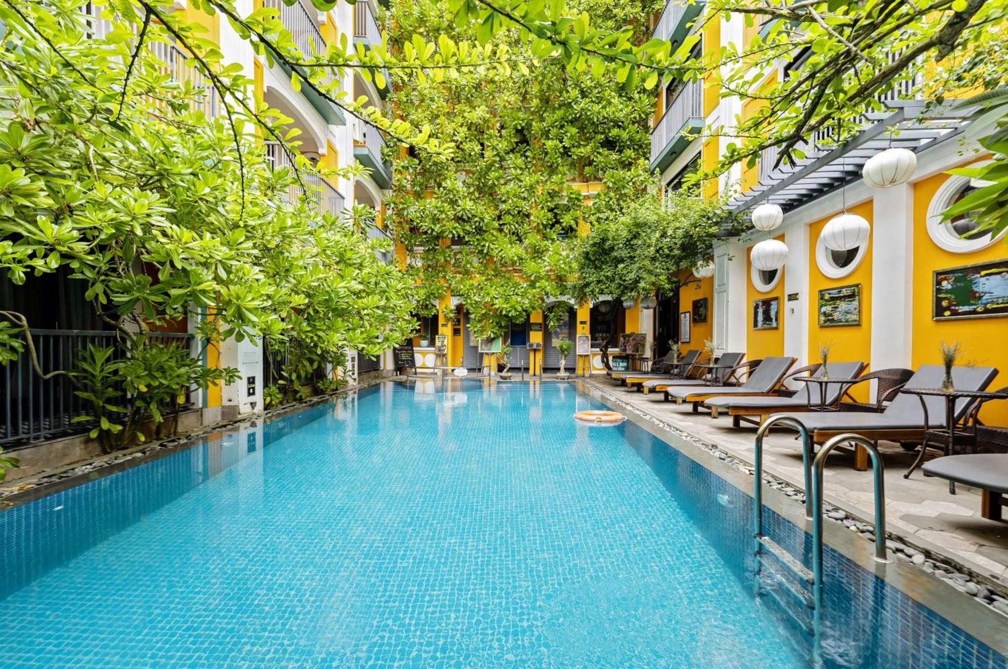 Son Hoi An Boutique Hotel & Spa Exterior photo The swimming pool at the hotel