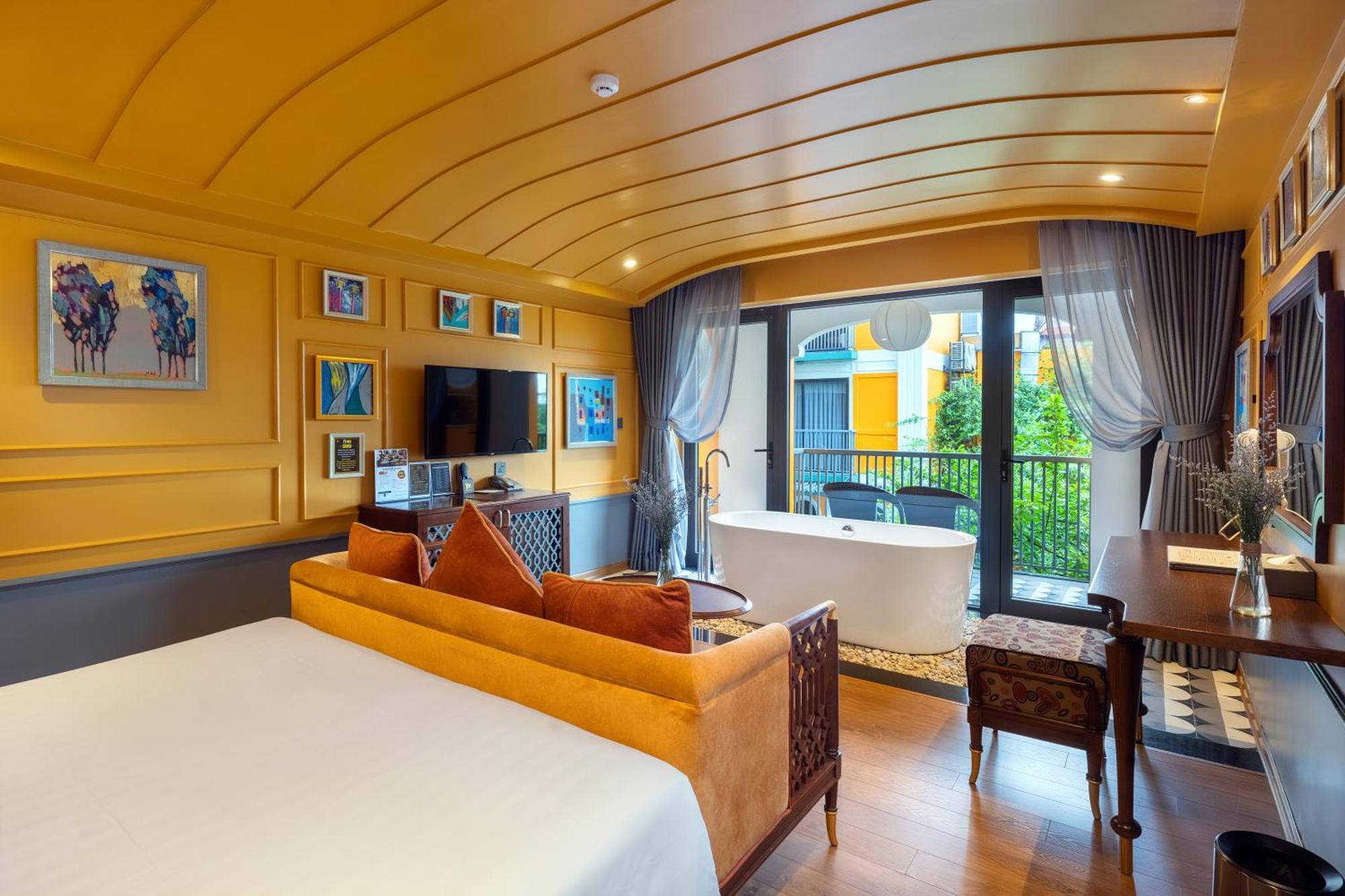 Son Hoi An Boutique Hotel & Spa Exterior photo Deluxe Suite