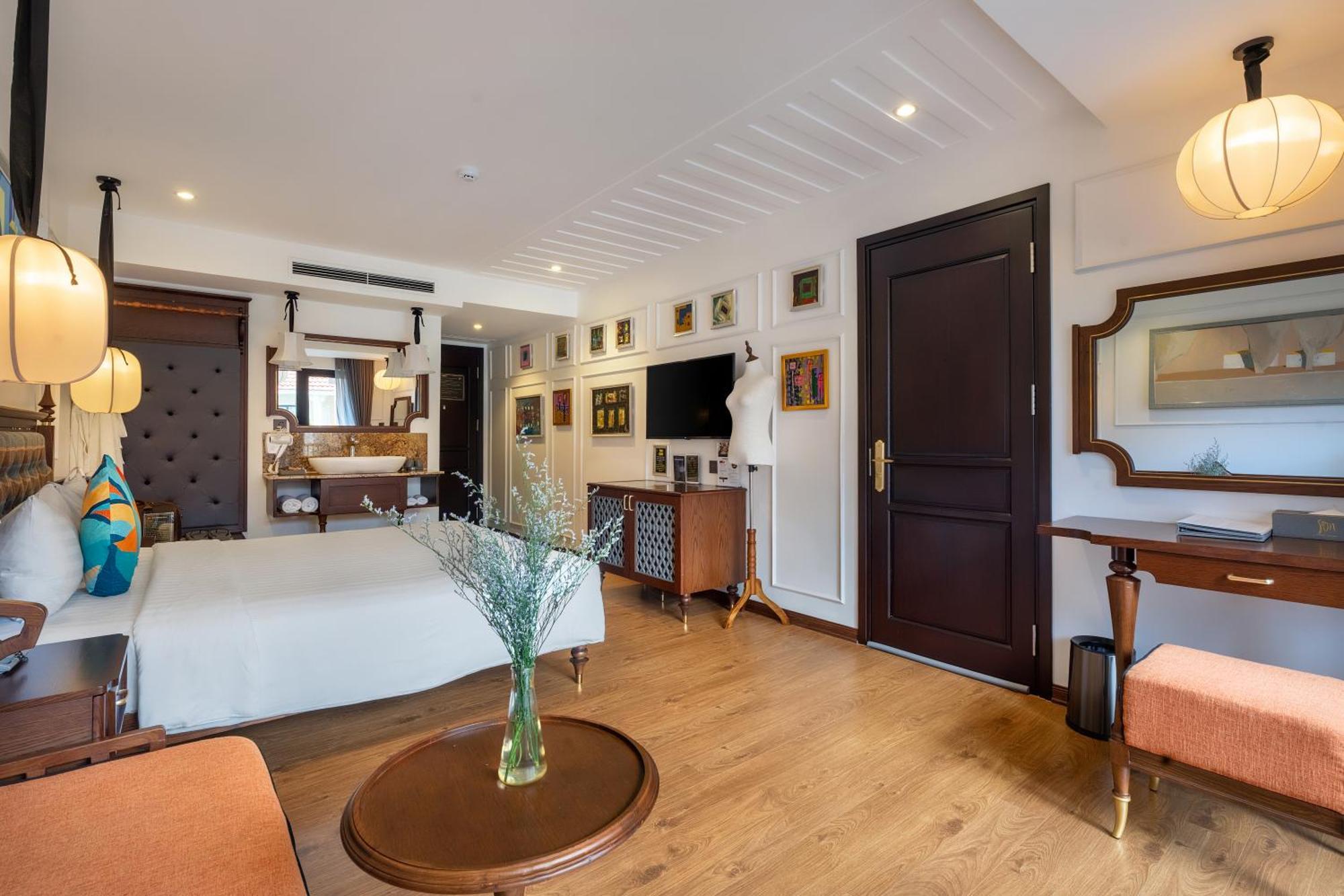 Son Hoi An Boutique Hotel & Spa Exterior photo Deluxe Suite